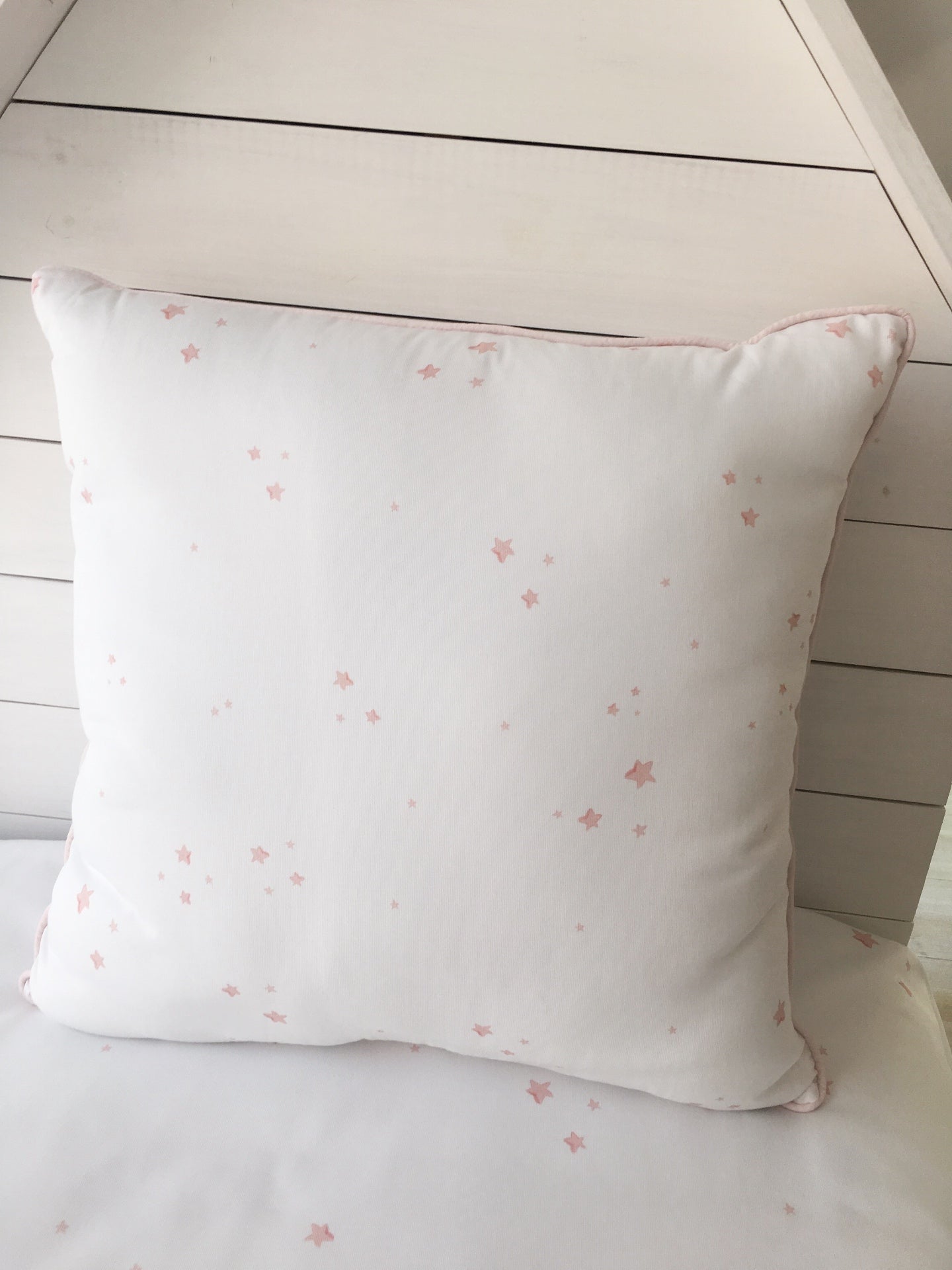 Cuscino per bambini STELLE ROSA