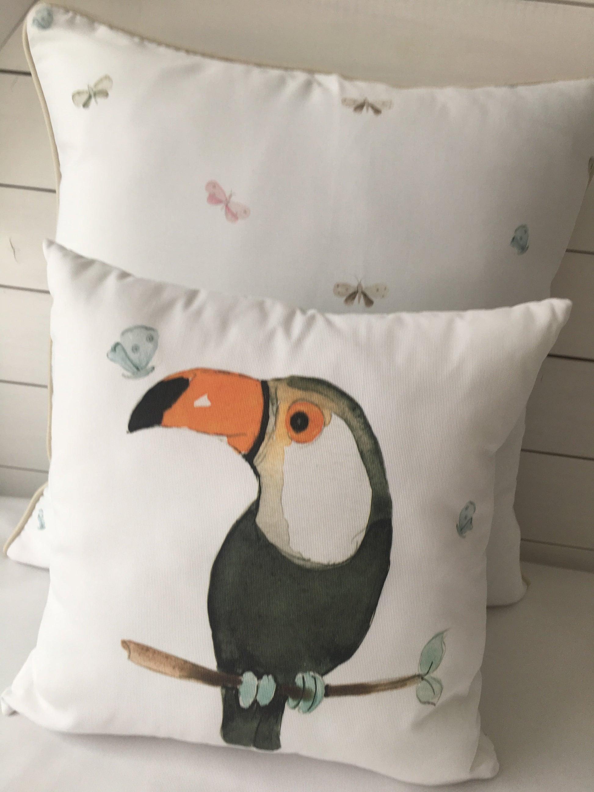 Personalized children's cushion TUCAN