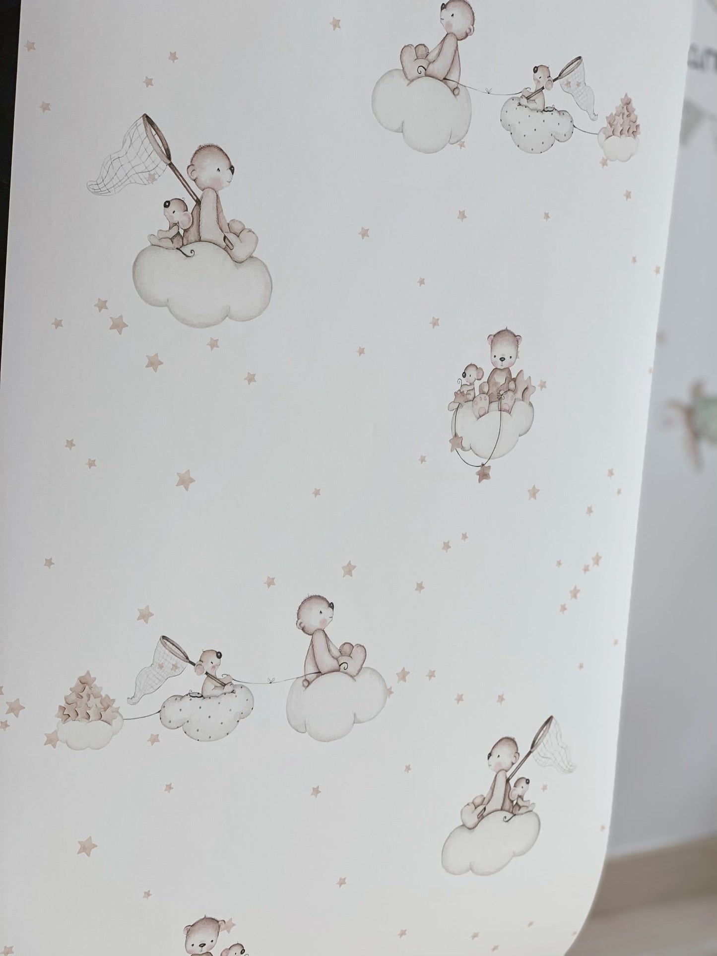 EN BUSCA DE ESTRELLAS MARRÓN Papel pintado infantil